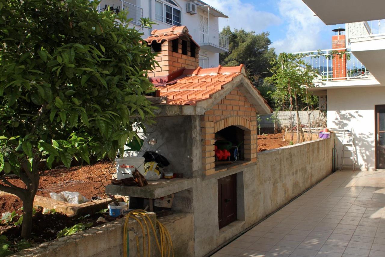 ילסה Apartments With A Parking Space Jelsa, Hvar - 8765 מראה חיצוני תמונה