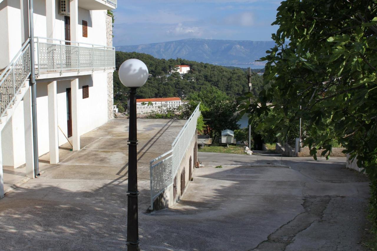 ילסה Apartments With A Parking Space Jelsa, Hvar - 8765 מראה חיצוני תמונה