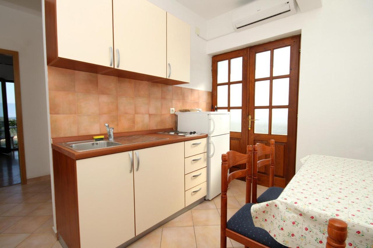 ילסה Apartments With A Parking Space Jelsa, Hvar - 8765 מראה חיצוני תמונה
