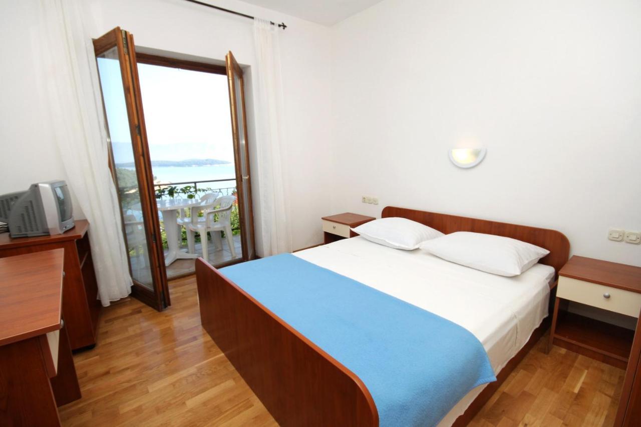 ילסה Apartments With A Parking Space Jelsa, Hvar - 8765 מראה חיצוני תמונה