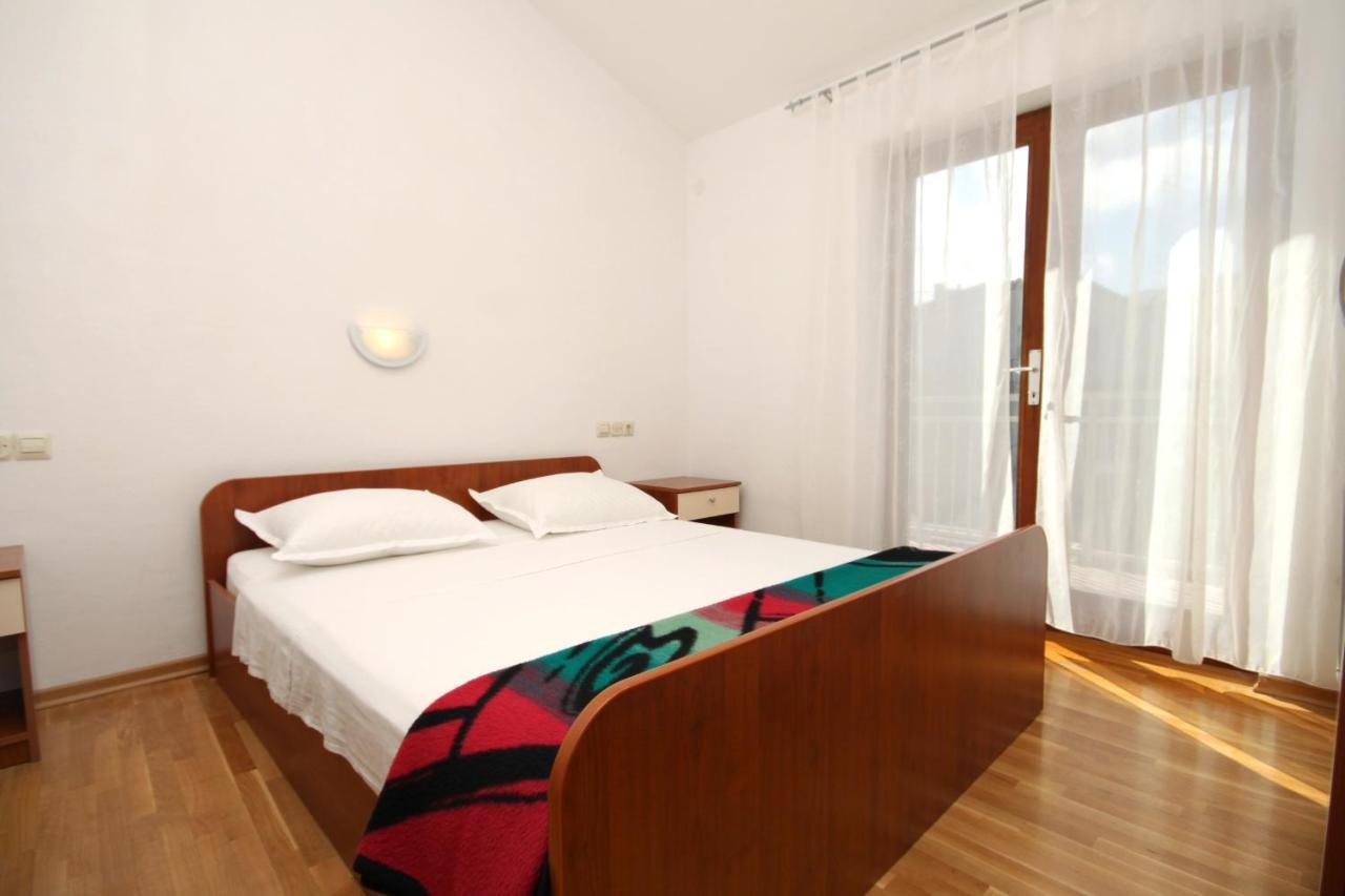 ילסה Apartments With A Parking Space Jelsa, Hvar - 8765 מראה חיצוני תמונה