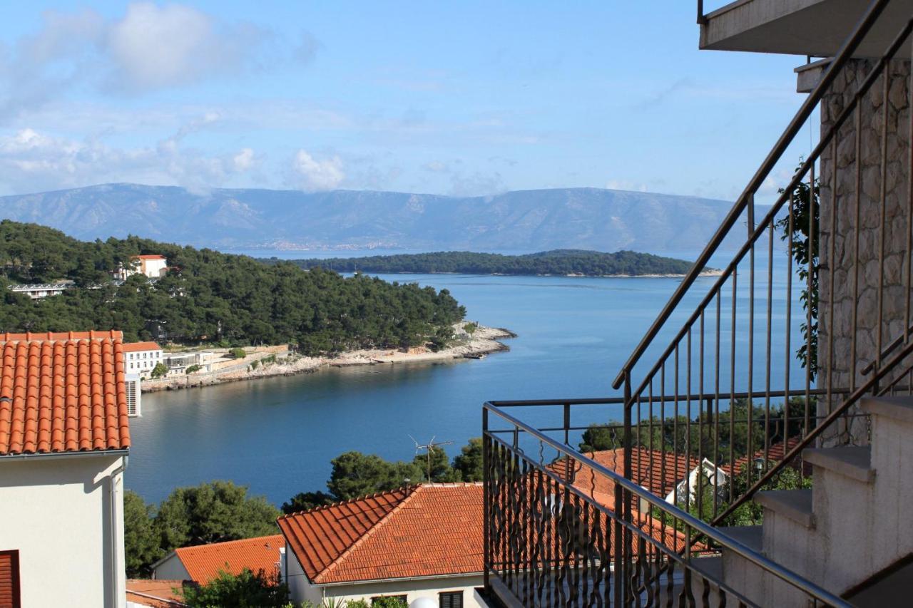 ילסה Apartments With A Parking Space Jelsa, Hvar - 8765 מראה חיצוני תמונה