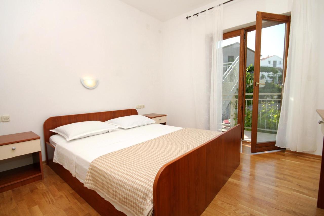 ילסה Apartments With A Parking Space Jelsa, Hvar - 8765 מראה חיצוני תמונה