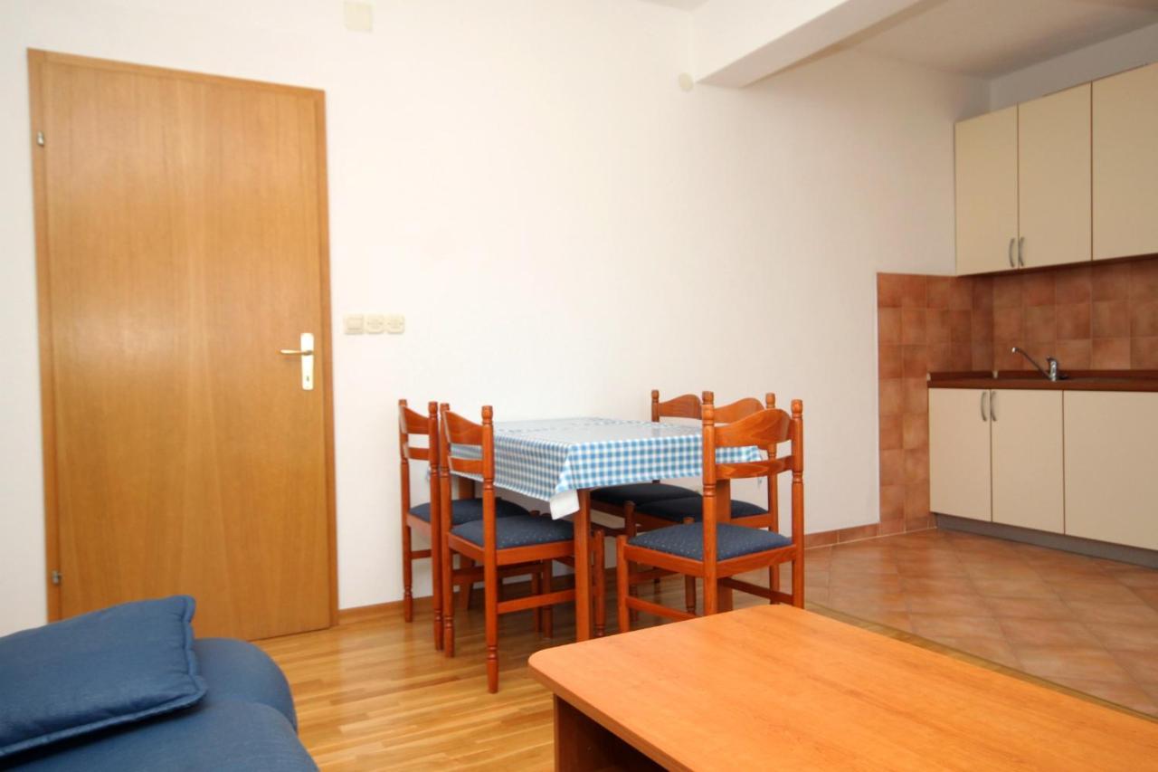 ילסה Apartments With A Parking Space Jelsa, Hvar - 8765 מראה חיצוני תמונה